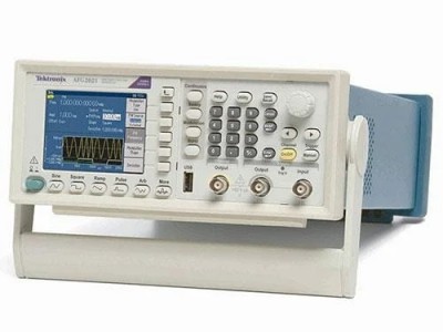 泰克 AWG5200 任意波形发生器